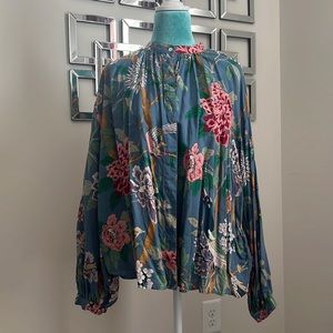 Floral long sleeve blouse
